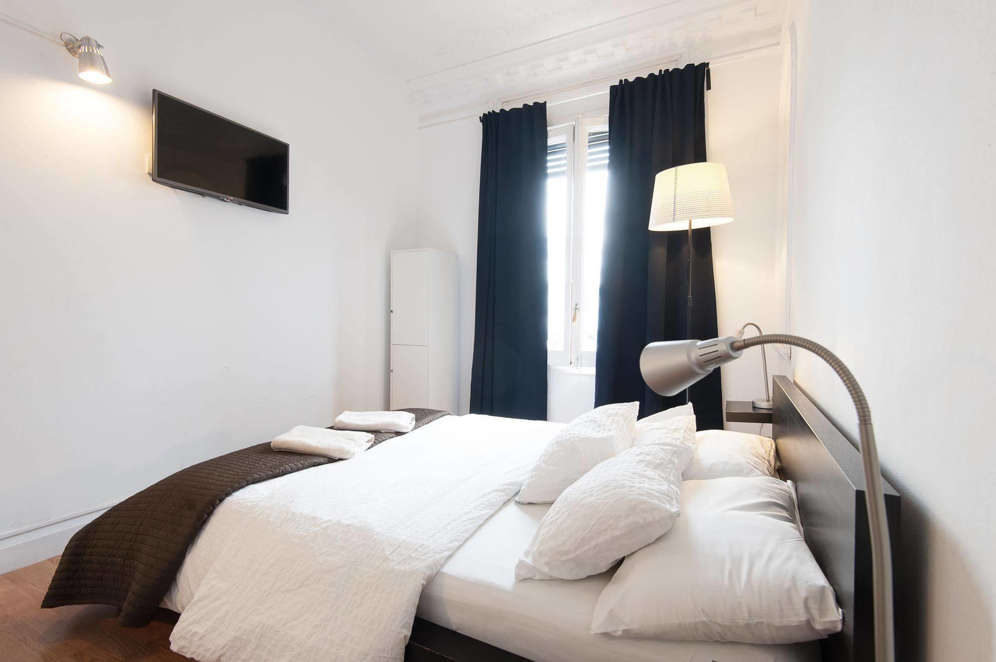 Wow Hostel Barcelona Kültér fotó