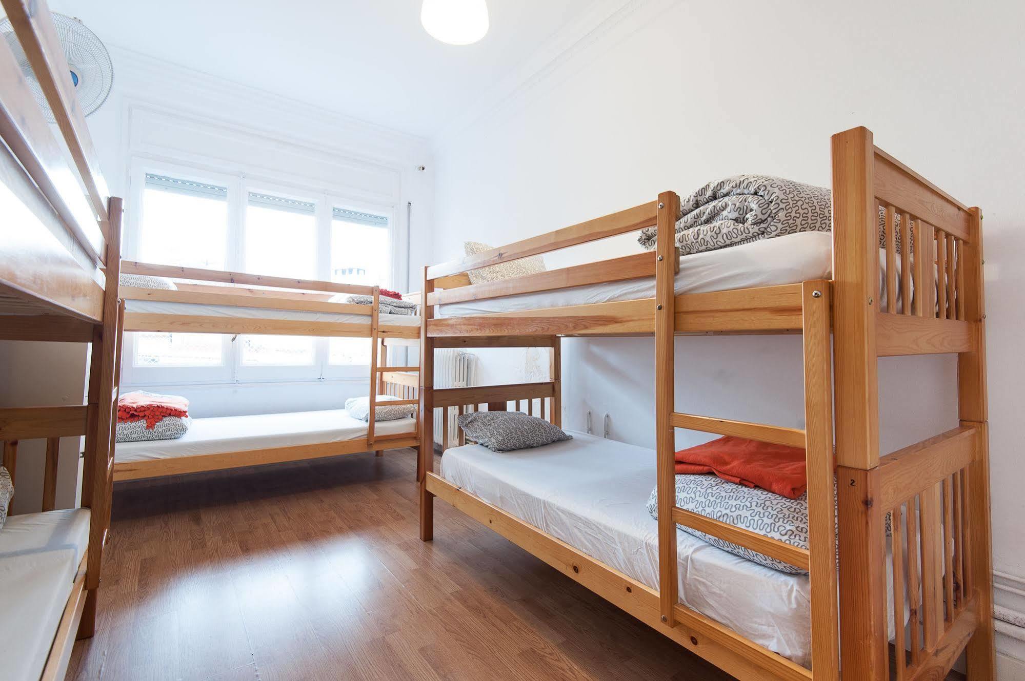 Wow Hostel Barcelona Kültér fotó